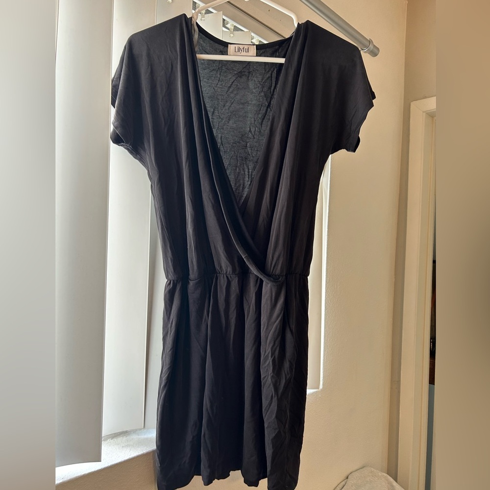 LILYFUL Black dress